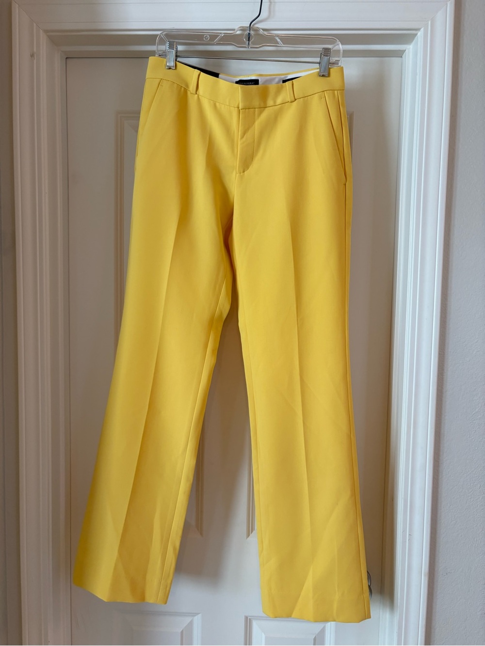 NWT Banana Republic Canary Yellow Logan Mid-rise Dress Pants, 4